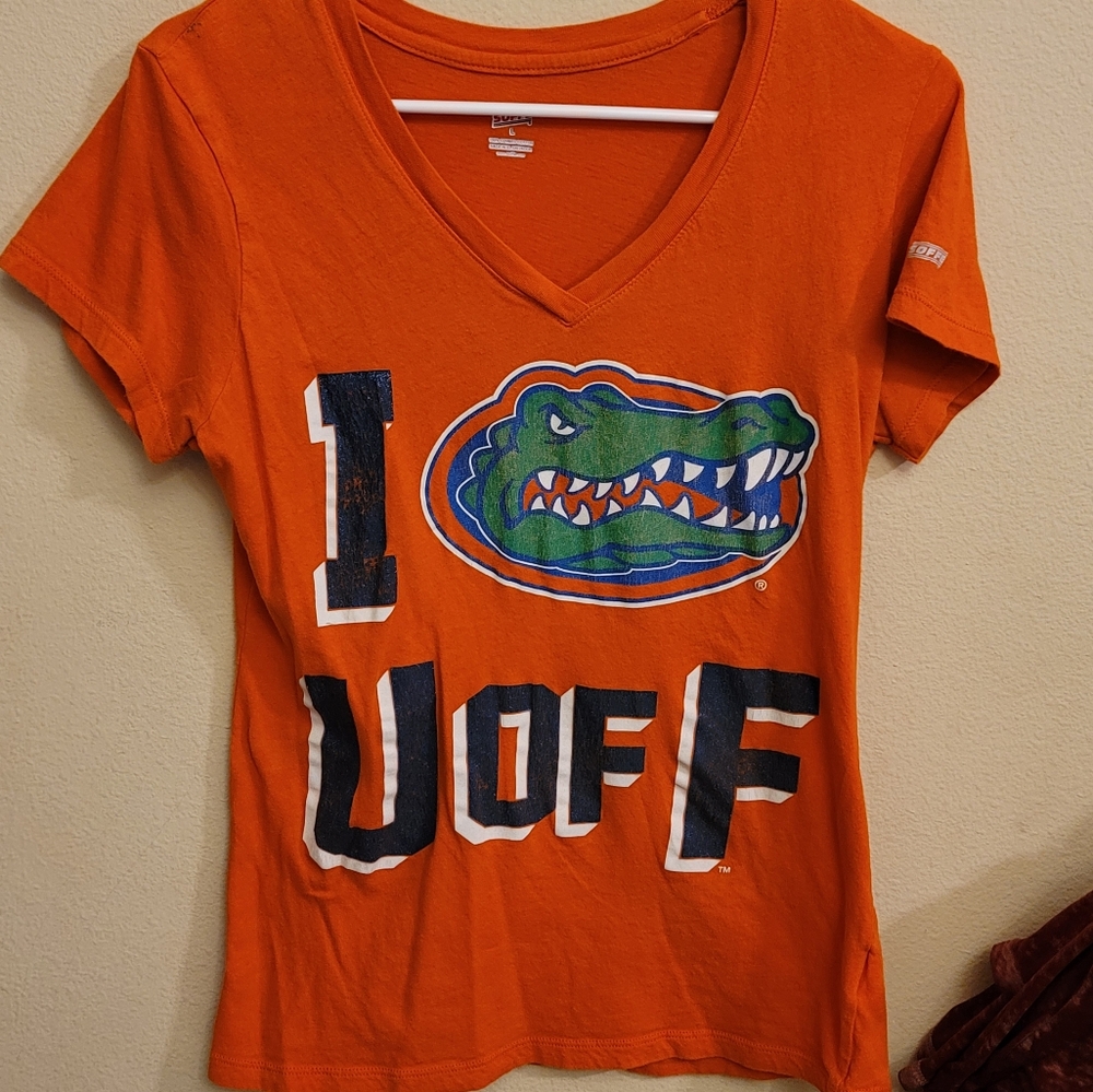 T-shirt. I ❤️ U of F. Ladies large. EUC.
